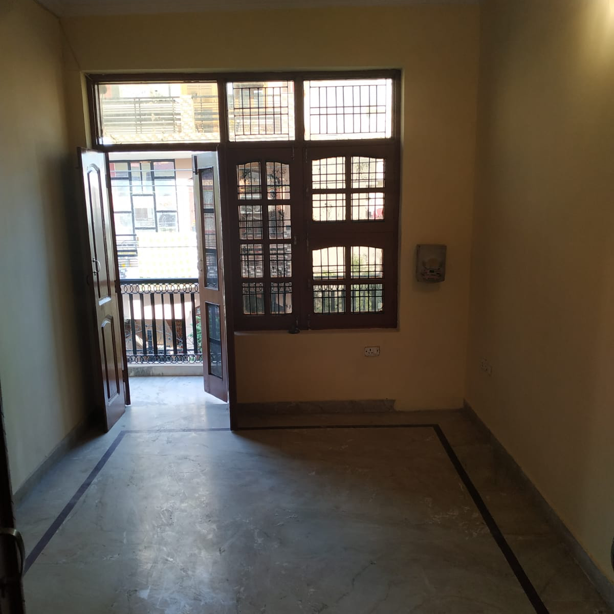 1 BHK Builder Floor For Rent in Sector 9