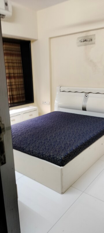Bedroom in 2 BHK Apartment at Clifton Apartment, Andheri West – for Rent