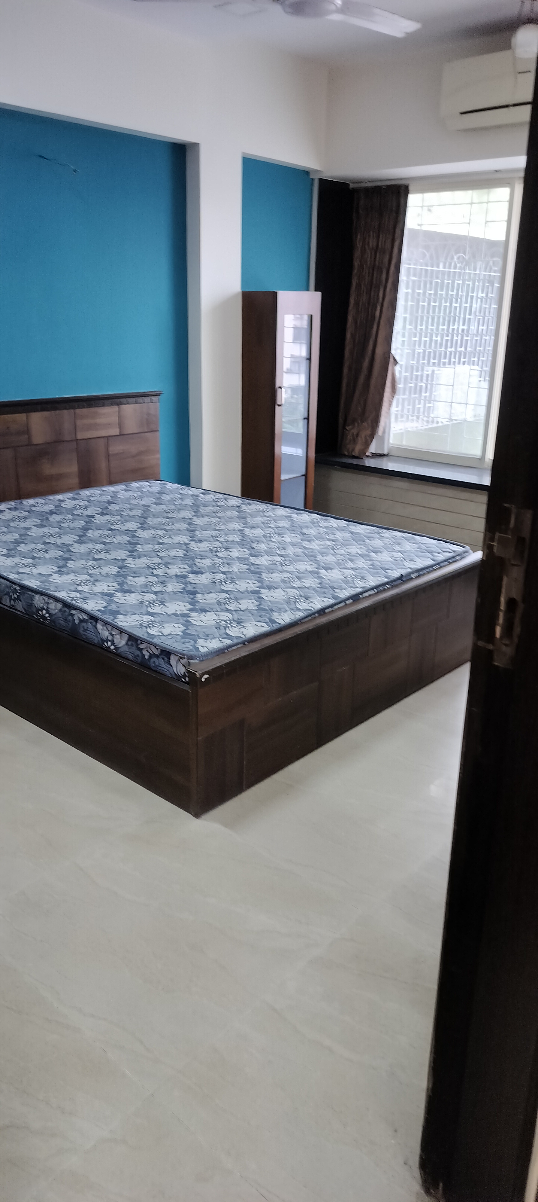 2 BHK Apartment For Rent in Marble Arch Apartment