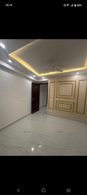 Room in 3 BHK Builder Floor at Saket – for Sale