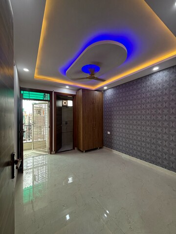 Bedroom in 3 BHK Builder Floor at Dwarka Mor – for Rent
