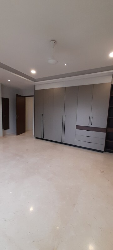 Furnished Amenities in 3 BHK Apartment at Vamsiram Jyothi Lotus, Banjara Hills – for Rent