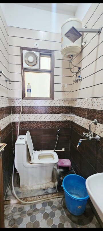 Bathroom in 1 BHK Builder Floor at Saket – for Rent