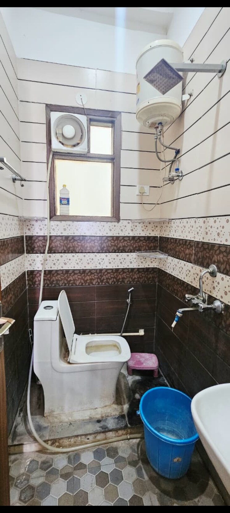 Bathroom, saket 1 Bedroom 450 Sq.Ft. Builder Floor In Saket Delhi 9185756