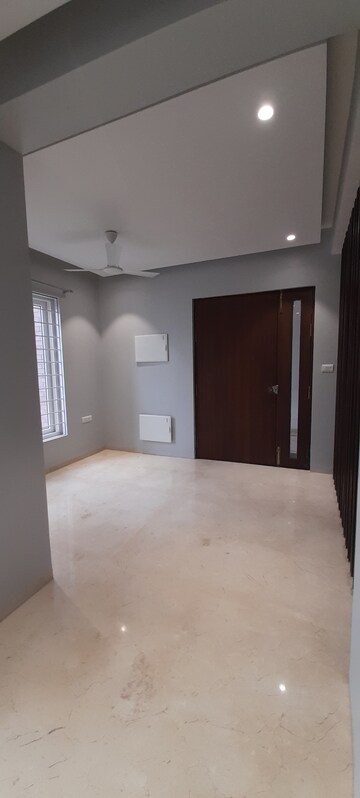Furnished Amenities in 3 BHK Apartment at Vamsiram Jyothi Lotus, Banjara Hills – for Rent