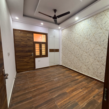 Room in 3 BHK Builder Floor at Dwarka Mor – for Rent