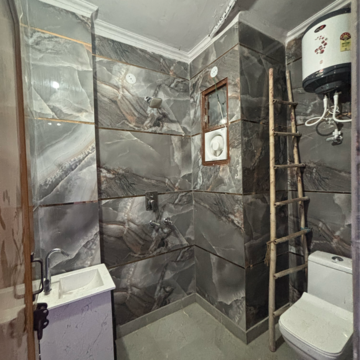 Bedroom in 3 BHK Builder Floor at Dwarka Mor – for Rent