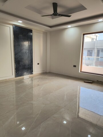 3 BHK Builder Floor For Rent in Green Fields Colony
