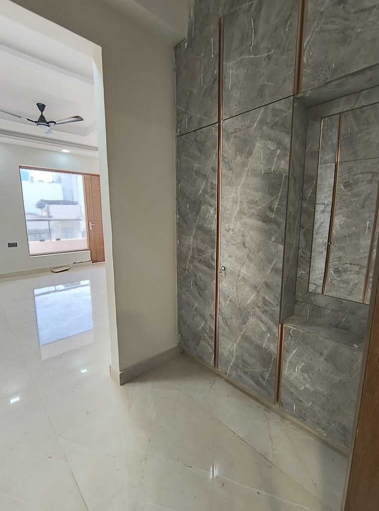 undefined, green fields colony 3 Bedroom 210 Sq.Yd. Builder Floor In Green Fields Colony Faridabad 9185779