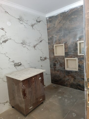 Bathroom in 4 BHK Builder Floor at Green Fields Colony – for Rent