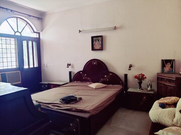 Team Area in 3 BHK Builder Floor at Greater Kailash ii – for Sale