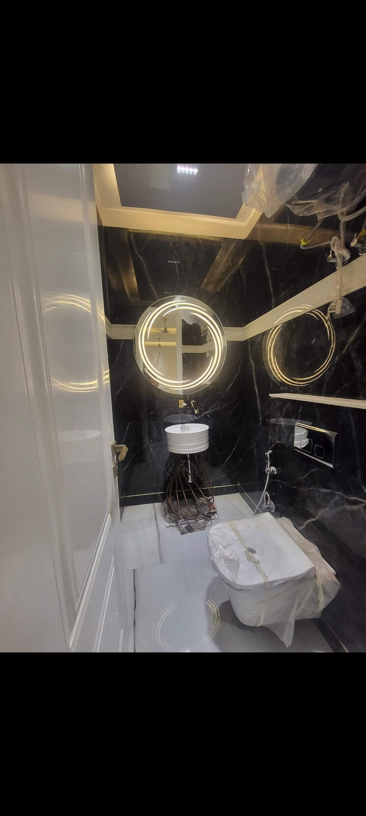 Bathroom, green fields colony 4 Bedroom 500 Sq.Yd. Builder Floor In Green Fields Colony Faridabad 9185815