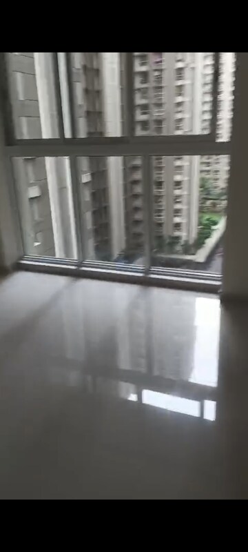 Bedroom in 1 BHK Apartment at Lodha Amara, Kolshet Road – for Rent