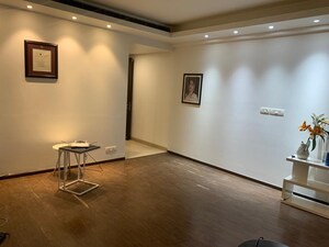 Room in 4 BHK Builder Floor at New Friends Colony – for Rent