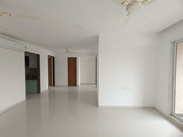 Room in 3.5 BHK Apartment at Moreshwar 19 East, Nerul – for Rent