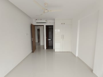 Room in 3.5 BHK Apartment at Moreshwar 19 East, Nerul – for Rent