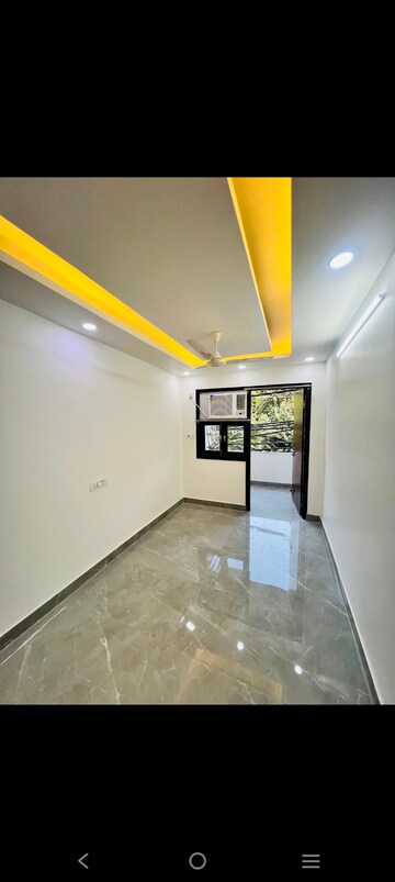 Room in 1 BHK Builder Floor at Saket – for Rent