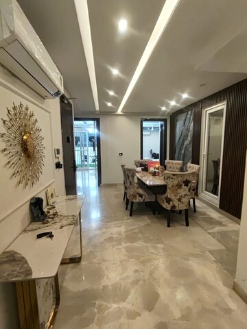 Parking in 3 BHK Builder Floor at Unitech South City II, Sector 50 – for Rent