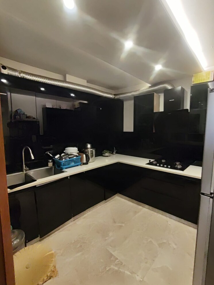 Team Area, unitech-south-city-ii 3 Bedroom 2700 Sq.Ft. Builder Floor In Sector 50 Gurgaon 9185856