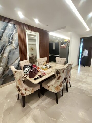 Team Area in 3 BHK Builder Floor at Unitech South City II, Sector 50 – for Rent