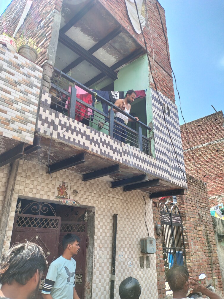 Cover Image, rajiv colony 4 Bedroom 50 Sq.Yd. Independent House In Rajiv Colony Faridabad 9185877