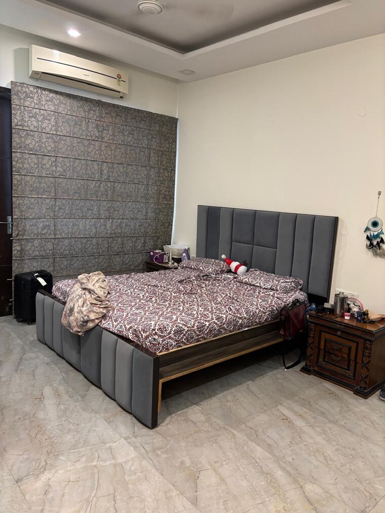 Bedroom, sector 57 2 Bedroom 1760 Sq.Ft. Builder Floor In Sector 57 Gurgaon 9185917