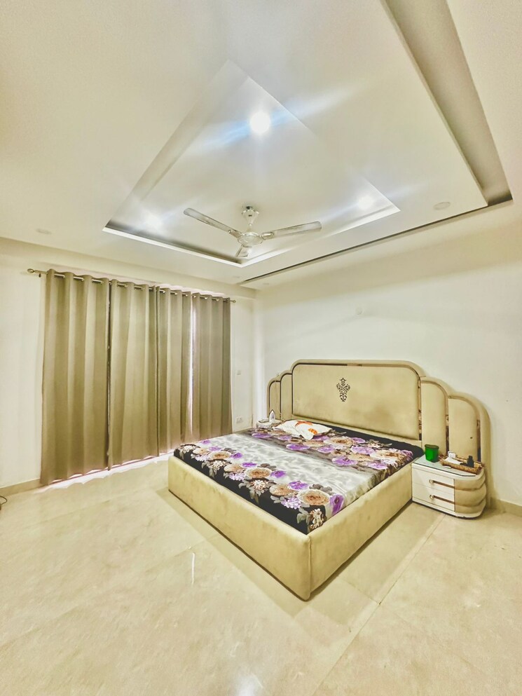 Bedroom, sushant lok ii 4 Bedroom 418 Sq.Yd. Builder Floor In Sushant Lok ii Gurgaon 9185919