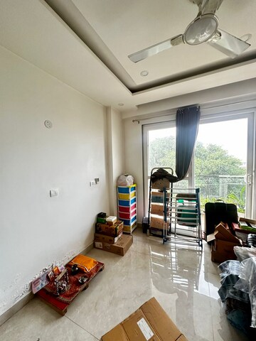 Parking in 4 BHK Builder Floor at Sushant Lok ii – for Rent