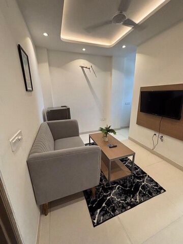 Living Room in 1.5 BHK Builder Floor at Sector 56 – for Rent