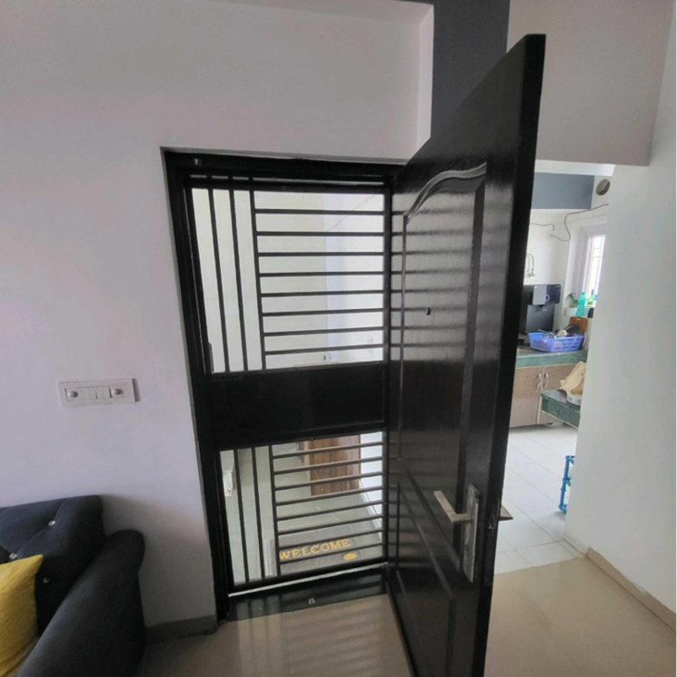 Room, sector 88 2 Bedroom 425 Sq.Ft. Apartment In Sector 88 Faridabad 9186007