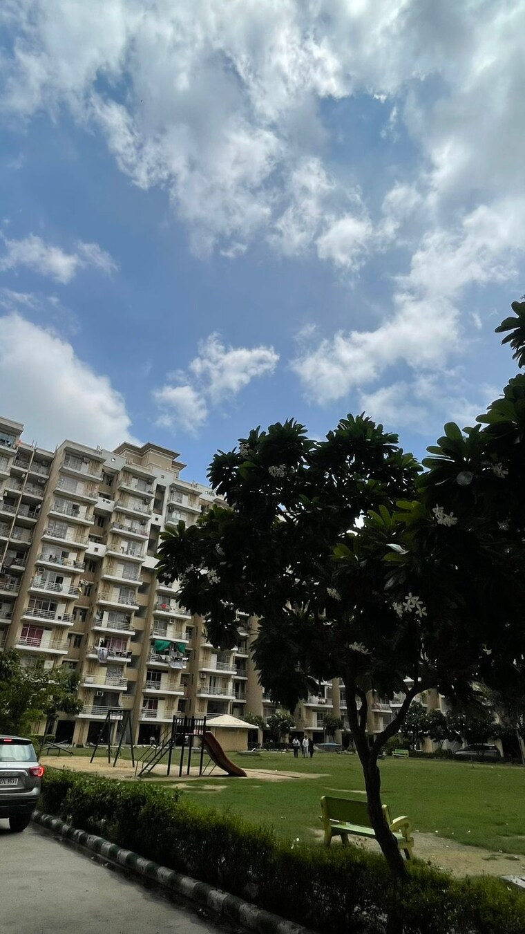 Exterior View, signature-global-park 3 Bedroom 1210 Sq.Ft. Apartment In Sohna Sector 36 Gurgaon 9186028