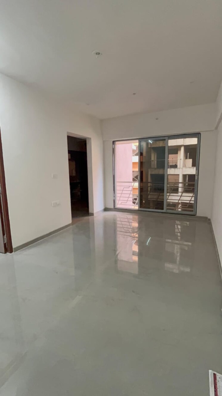 Room, goregaon west 2.5 Bedroom 858 Sq.Ft. Apartment In Goregaon West Mumbai 9186037