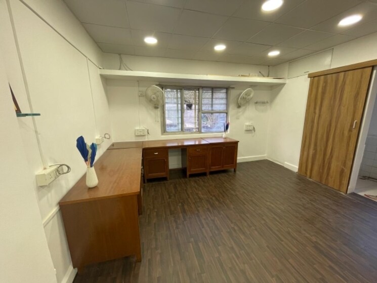 Team Area, swargate Commercial Office Space 400 Sq.Ft. In Swargate Pune 9186049