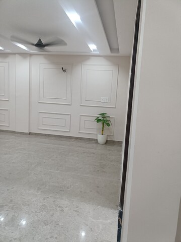 Bathroom in 3 BHK Builder Floor at Parklands, Sector 85 – for Rent