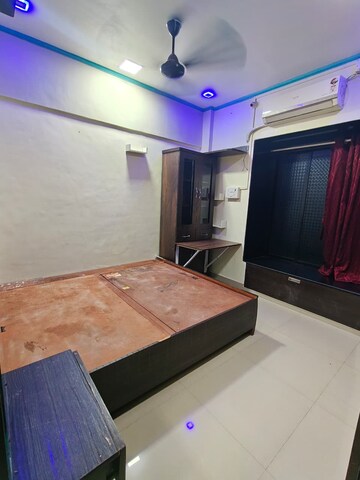 Bedroom in 1 BHK Apartment at Malad West – for Rent