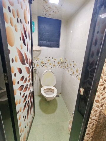 Bathroom in 1 BHK Apartment at Malad West – for Rent