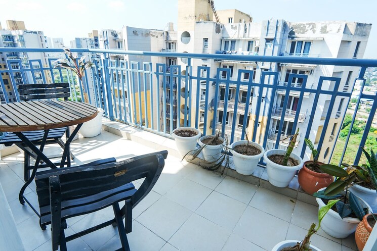 Balcony, ac-tower 2.5 Bedroom 1450 Sq.Ft. Apartment In Sector 84 Gurgaon 9186074