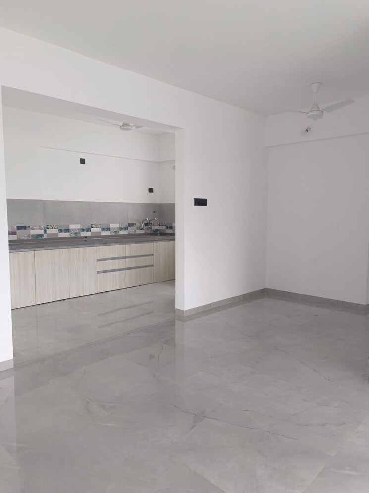 Room, unique-youtopia 3 Bedroom 1009 Sq.Ft. Apartment In Kharadi Pune 9186030