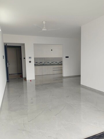 Room in 3 BHK Apartment at Unique Youtopia, Kharadi – for Rent