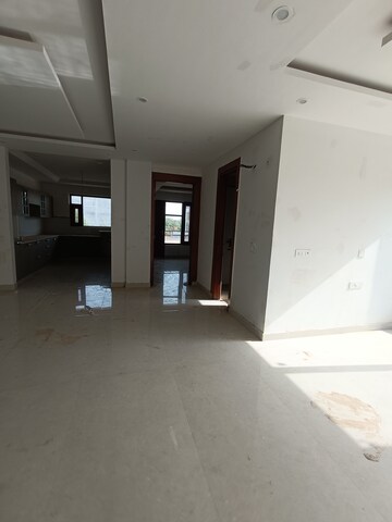 Room in 4 BHK Villa at Dwarka Complex, Sector 16 – for Sale