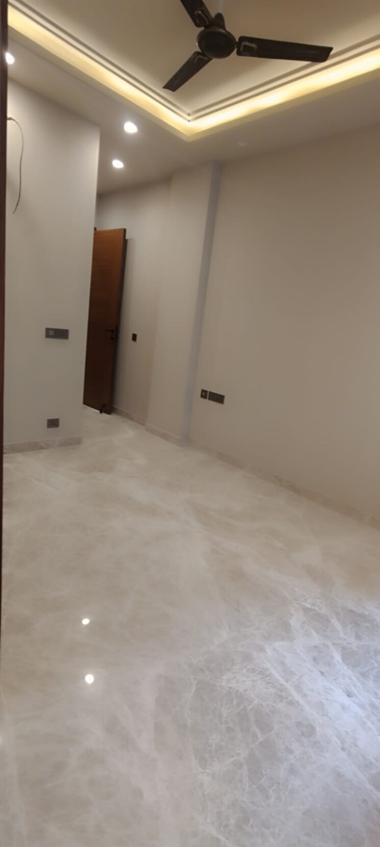 Room, east of kailash 3 Bedroom 1125 Sq.Ft. Builder Floor In East Of Kailash Delhi 9186129