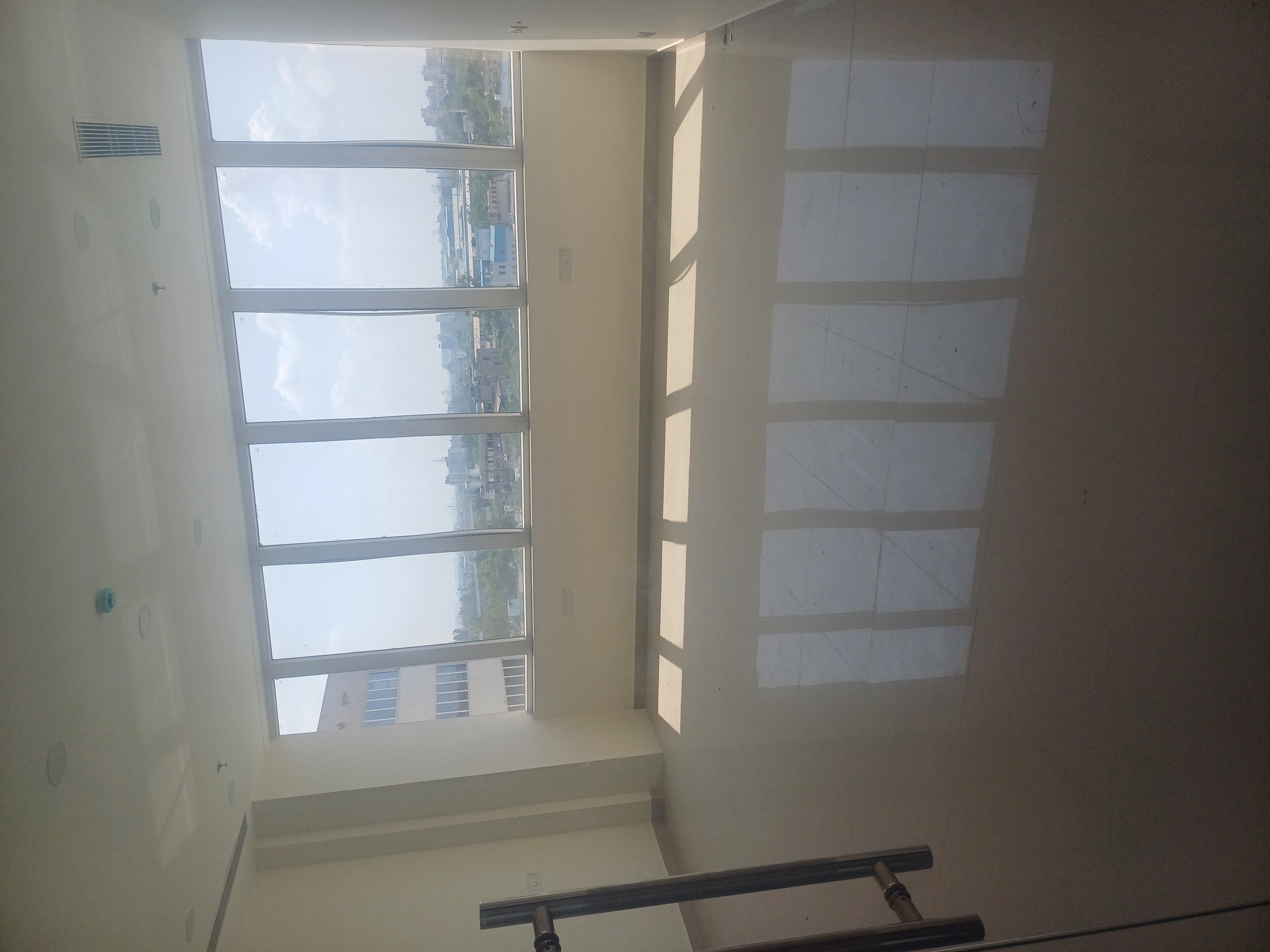 Office Space For Rent in Rps12th Avenue Faridabad 