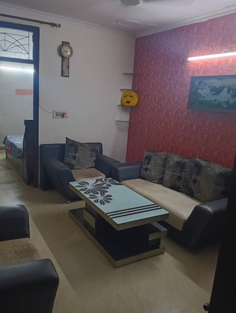 Cover Image, rwa-azadpur-colony 2 Bedroom 900 Sq.Ft. Builder Floor In Model Town Delhi 9186169