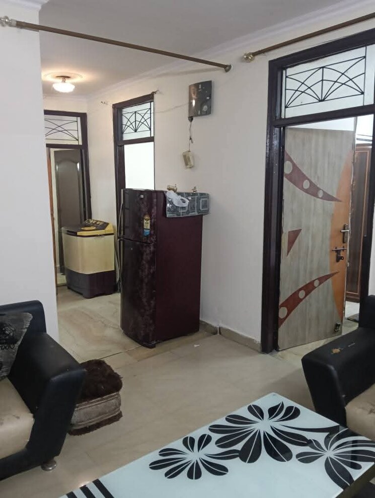 Living Room, rwa-azadpur-colony 2 Bedroom 900 Sq.Ft. Builder Floor In Model Town Delhi 9186169