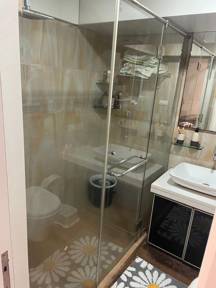 Attached Bathroom, la-serena 3 Bedroom 1550 Sq.Ft. Apartment In Andheri West Mumbai 9186208