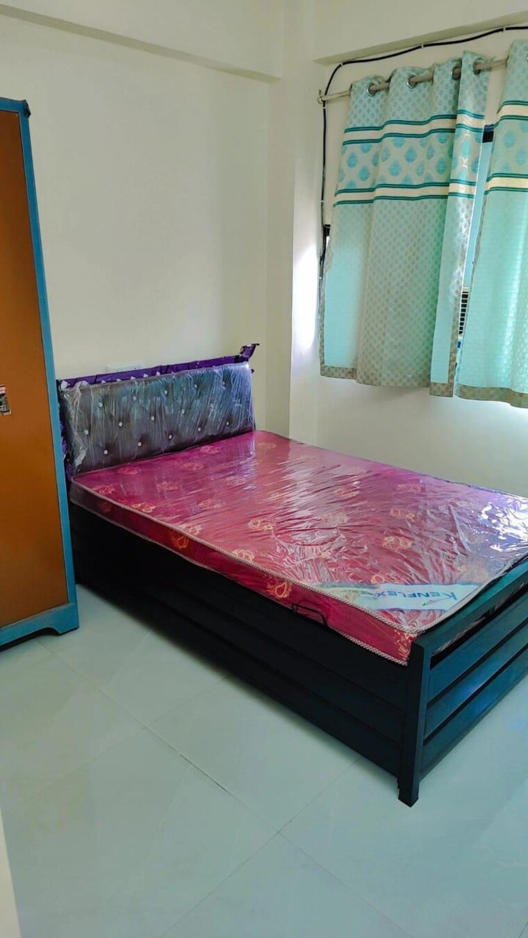 Bedroom, powai Pg For Boys & Girls In Powai 9186192