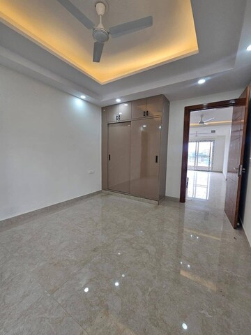 Room in 3 BHK Builder Floor at RWA Parmanand, Mukherjee Nagar – for Sale