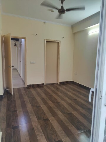 Room in 2 BHK Apartment at Mahagun Mywoods, Sector 16c Greater Noida – for Rent