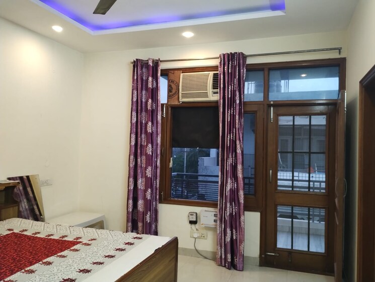 Room, sector 12 panchkula 1 RK 1000 Sq.Ft. Independent House In Sector 12 Panchkula Panchkula 9186222