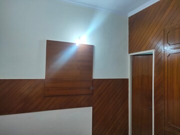 Room in 2 BHK Apartment at Shipra Suncity, Vaibhav Khand – for Sale